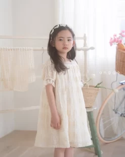 [Anggo] Strawberry Cream Dress