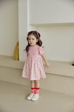 [Orange Mom] Interlock Strawberry Raglan One-piece